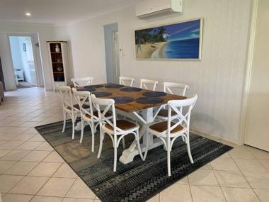 Ocean Break - at Berrara