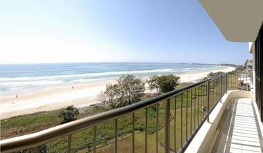 San Simeon Beachfront Apartments Tugun