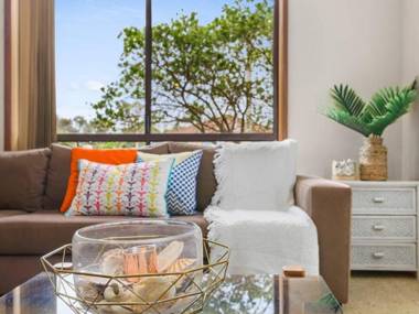 CAPEL Family Home large yard close to beach