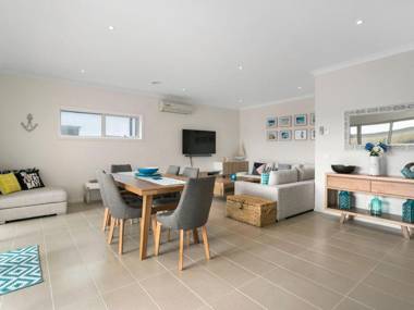 Rosebay Walk To The Foreshore