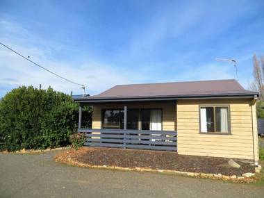 Orford Prosser Holiday Units