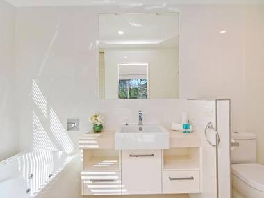 Neilson on the Park Unit 1 - 3 bedroom with large outdoor patio easy walk to everything