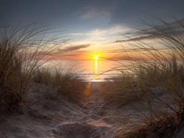 Coral Gardens unit 2 - Water views and easy walk to Twin Towns Services Club