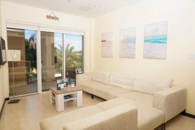 Beautiful apartment in eagle beach levent