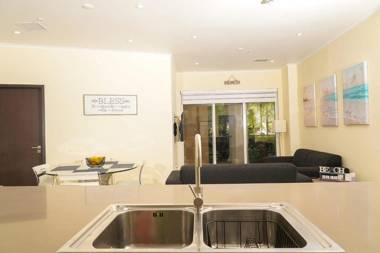 Elegant apartment in eagle beach levent