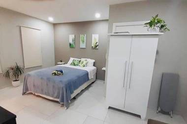 NEW private FLORA FAUNA Apt #84