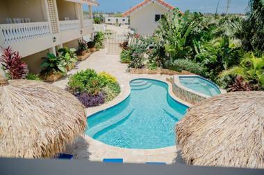 Dream Suites Aruba stunning 4-bedroom apartment