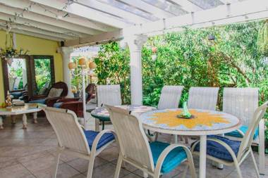 Sunflower Villa Studios