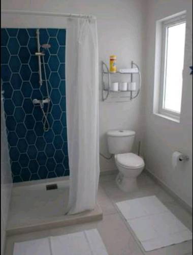 Flip Flop Apartment 84