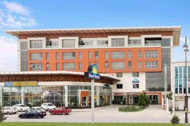 Days Hotel By Wyndham Baku