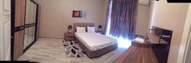 Azneft Square Deluxe Apartment