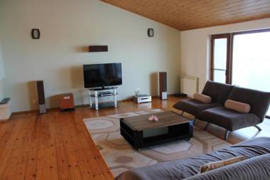 Apartment with Top downtown view