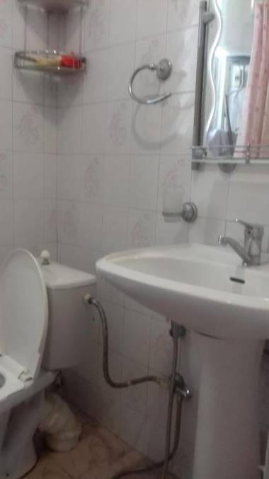 Guiet Center Apartment