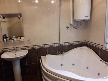 MaidensTower Sea Apartment 2