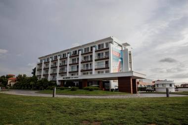 Sea Breeze Resort&Residence