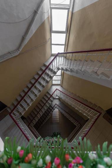 Azneft Square Flame Towers View Apartment