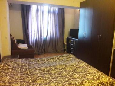 CITY CENTR. MAIN MAIL. Apartment.