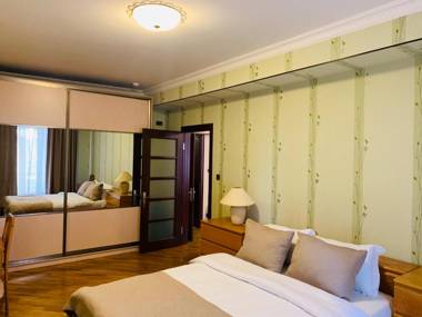 CENTRIC 2 BDR APARTAMENT