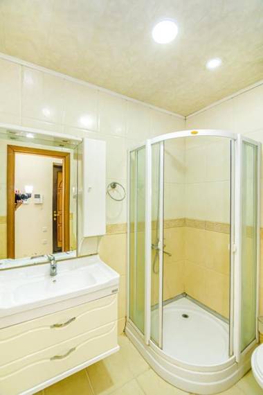 M Estate Targovi 3 room