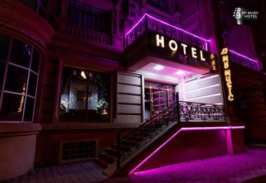 MY MUSIC HOTEL BAKU