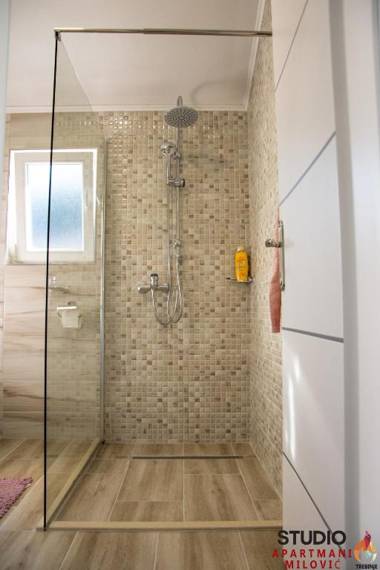 Studio apartmani Milović