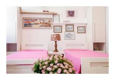 Apartments and Rooms Fonty