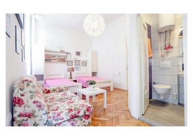 Apartments and Rooms Fonty