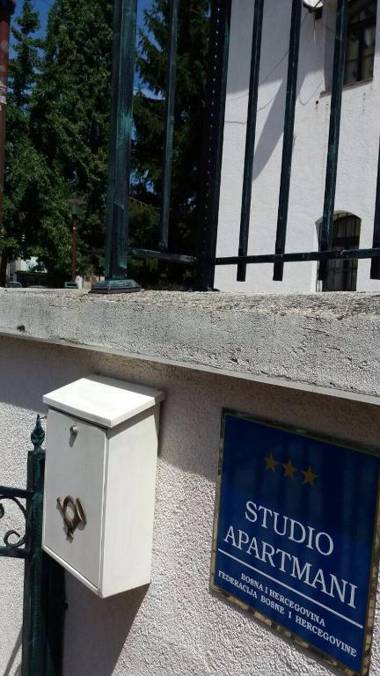 Aladin and Arabella Apartments