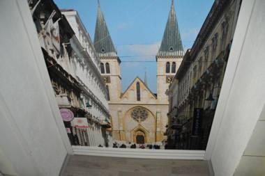 Apartment Inn free public parking