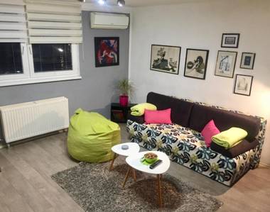 Apartment Inn free public parking