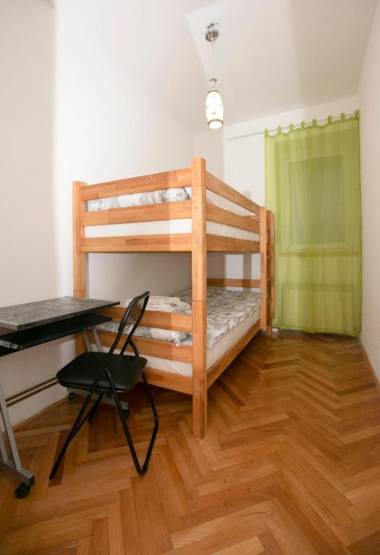 Downtown 3 Bedroom Apartment