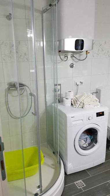 Green Garden Apartment