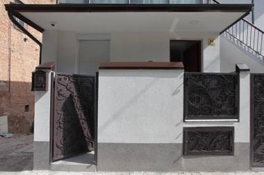 Deluxe Bellevue Apartments