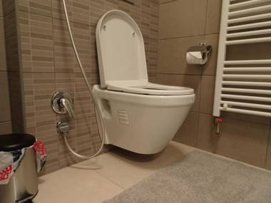 Quiet Apartment in City Center