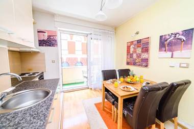 Cute&Cozy Studio with Cathedral View-Excellent Location