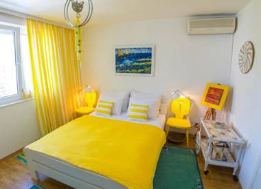 Yellow Lily Mostar Apartman