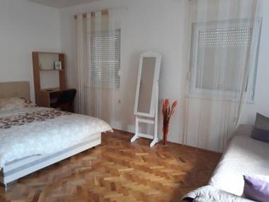 Apartman Nena 201