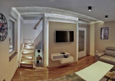 Sun Valley Apartments