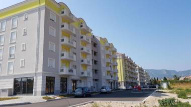 Sun Valley Apartments