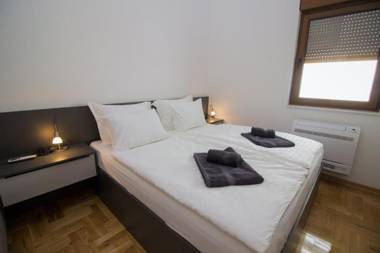 Penthouse with Old bridge view and jacuzzi