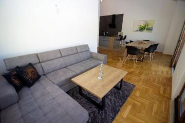 Penthouse with Old bridge view and jacuzzi