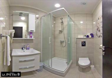 La Pietra Family Hotel