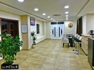 La Pietra Family Hotel