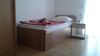 Guesthouse Camp Zemo