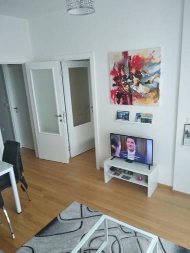 Centar Apartman MIKI