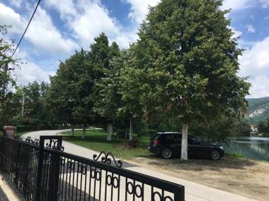 Amina River Apartment