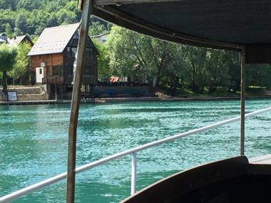 Rooms and Apartments Neron