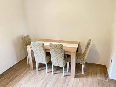 Stonemason's house 1975