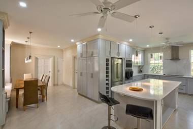 Royal Palms St James