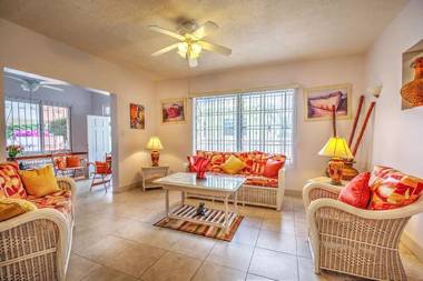 Welcome to the unpretentious and breezy Graceville steps away from the beach